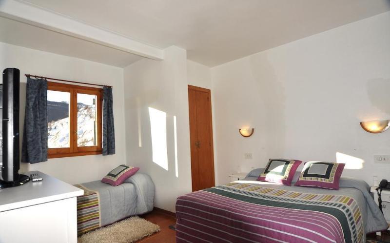 Hotel Tirol Formigal Exterior photo